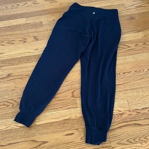 Lululemon ALIGN High-Rise Pants, Full Length Size 8 in True Navy